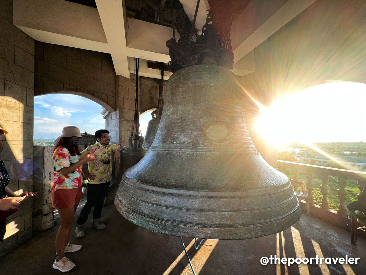 菲律宾最大的钟在斯塔。莫妮卡·丘奇，潘乃，卡皮斯